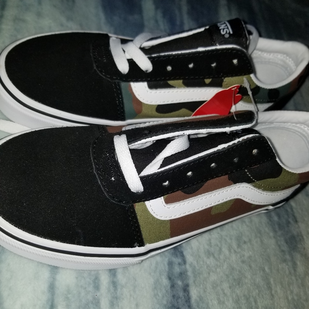 NWT VANS 7